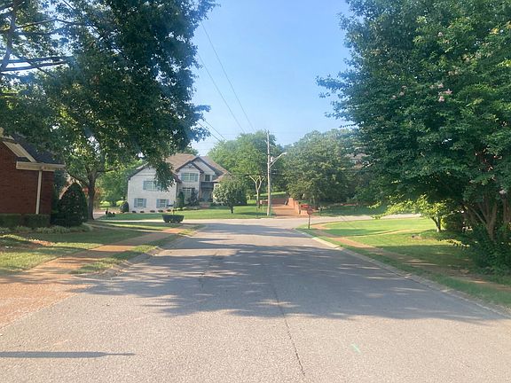 4th image of 102 Masters Way
