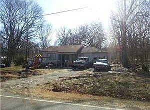 3rd image of 4649 N Lakeshore Dr