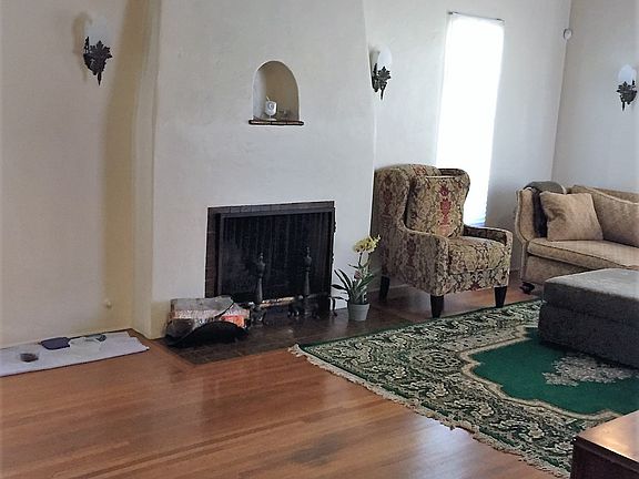 5th image of 366 Adams Ave