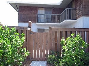 1st image of 1904 SE Sir Lancelot Dr