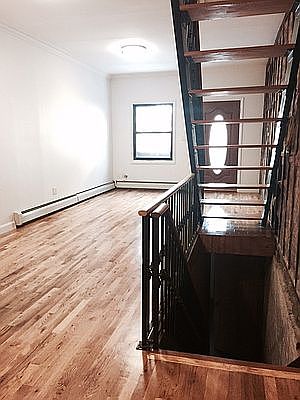 3rd image of 140 10th St #1