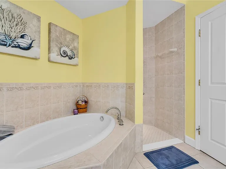 5204 Bouchard Cir #102 — Photo 25