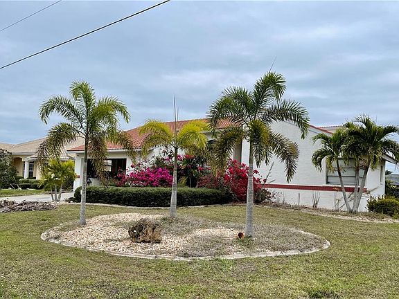 2nd image of 722 Santa Margerita Ln