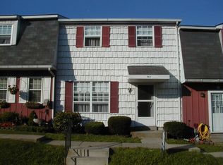 92 Green Meadow Ln, Telford, PA 18969
