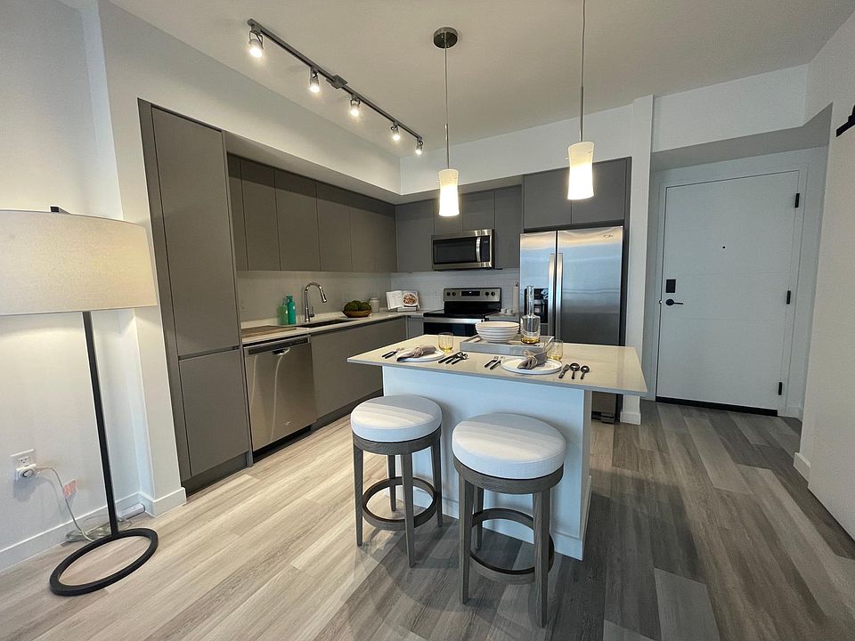 1st image of 255 Palm Ave #467