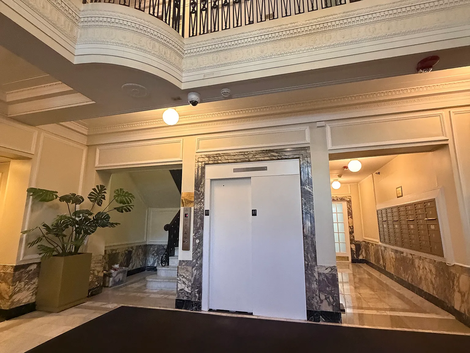 2 bed, $3,400 — Photo 2