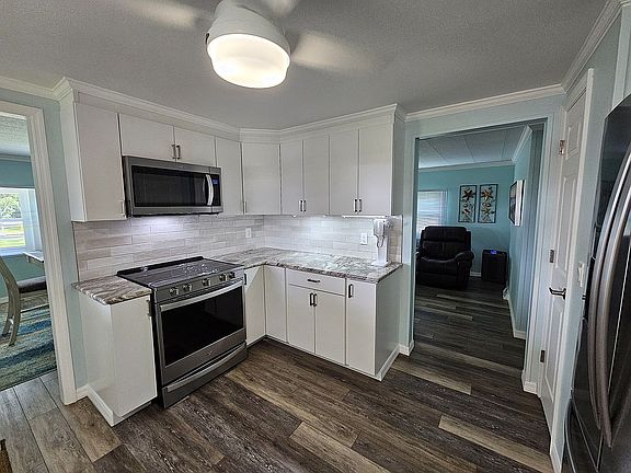 4th image of 41 Harbor Oaks Dr