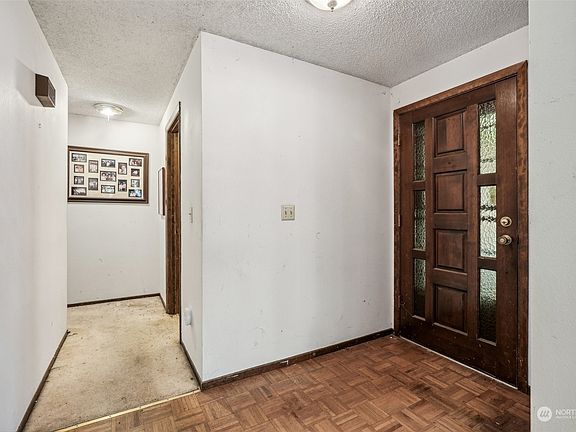 2nd image of 6209 NW Garfield Avenue