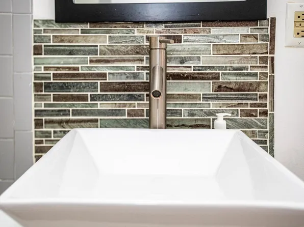 341 Monmouth Street image 15 of 23