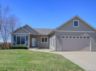551 Tomahawk Dr, Twin Lakes, WI 53181