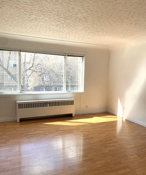 10033 111th St NW #A0303 — Photo 3