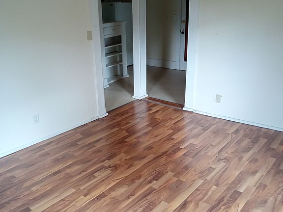 4th image of 307 N Walnut St Unit 307