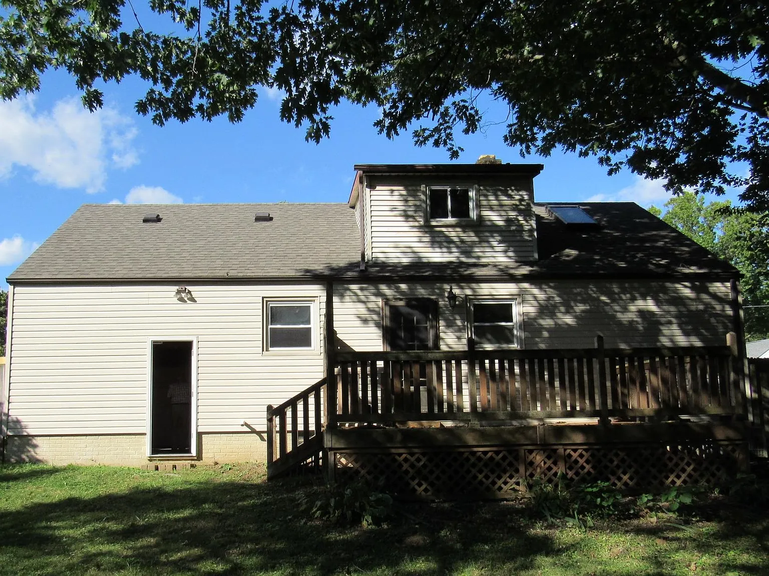 3 bed, 1368 sqft, $1,625 — Photo 2