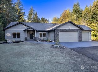 9860 Glenwood Rd SW, Pt Orchard, WA 98367