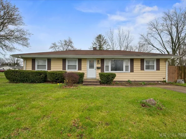 207 Banbury Rd, North Aurora, IL 60542