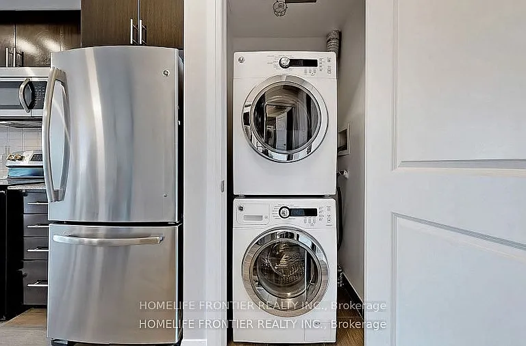 7161 Yonge St #2528 — Photo 21