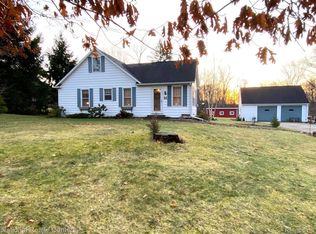 3585 Lake George Rd, Oakland, MI 48363