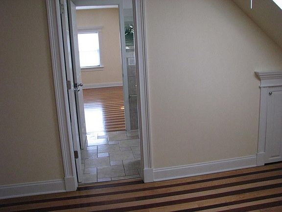 5th image of 1242 N Bosworth Ave APT 3F