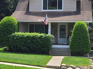 526 Upton Ave, Akron, OH 44310