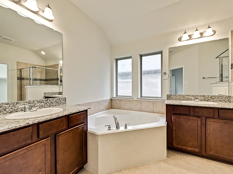 816 Bird Creek Dr — Photo 22