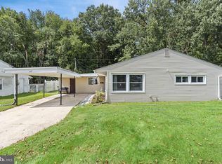 87 Chaucer Dr, Newark, DE 19713