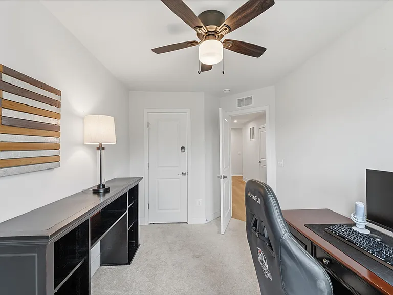 4256 Frost St — Photo 24