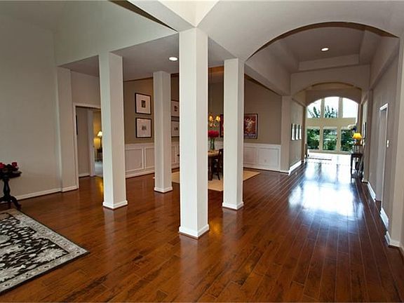 3rd image of 1002 Broad Bay Ln