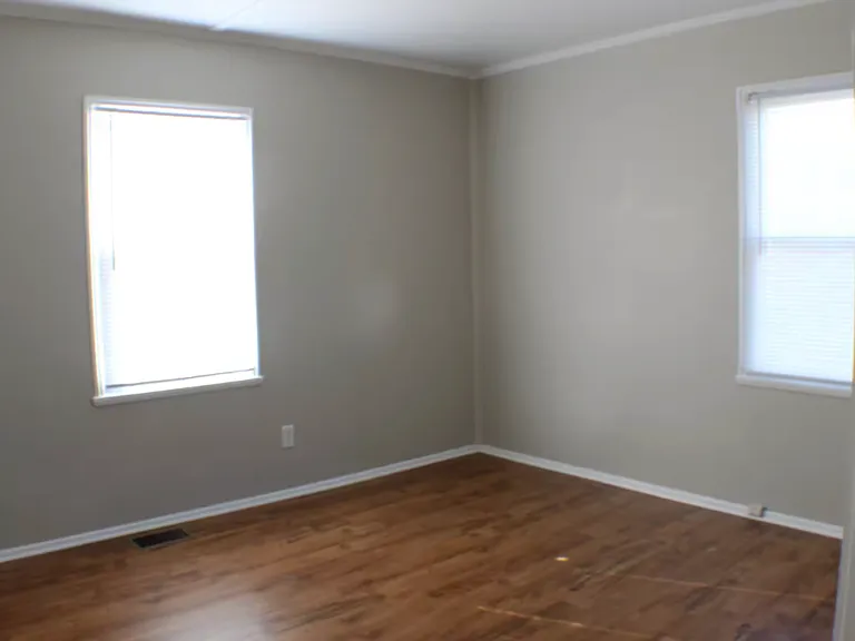 3502 N Sterling Ave — Photo 6