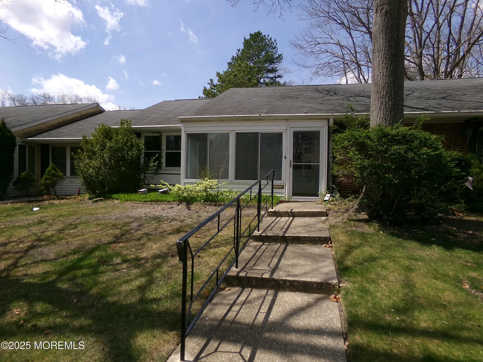 53E Cambridge Court photo 1
