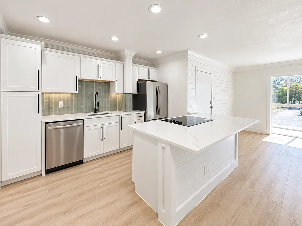 151 N Orlando Ave #202
