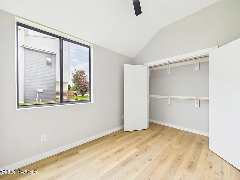 1120 S Washington St #101&201 — Photo 25