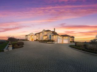 15 Flakeyard Ln, West Yarmouth, MA 02673