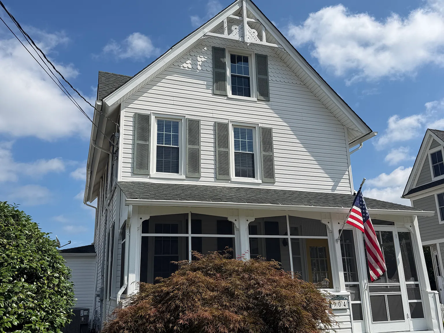 4 bed, 1900 sqft, $4,400 — Photo 2