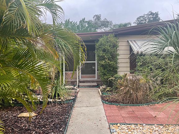 4th image of 1958 Amberwood Dr