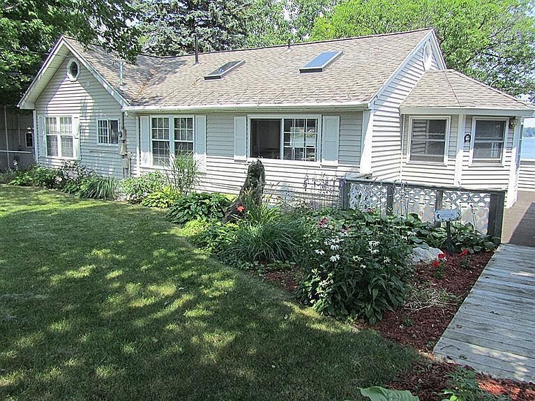 1st image of 13765 W Point Dr NE