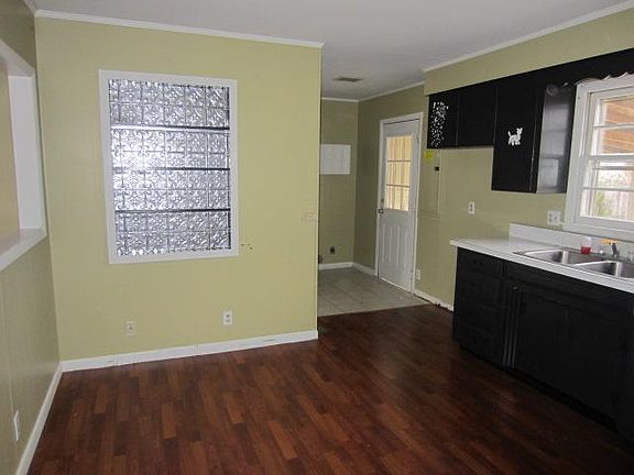 3rd image of 205 Murphey Ave