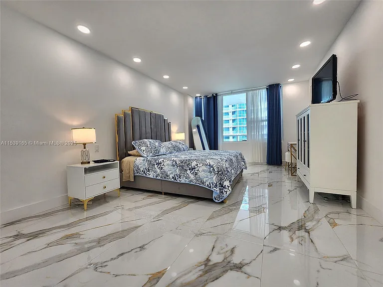 3505 S Ocean Dr #1509 — Photo 12