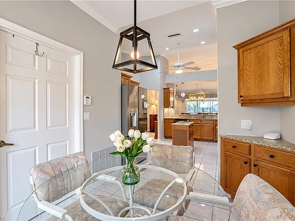 5th image of 7022 Lone Oak BLVD