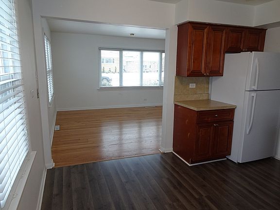5th image of 9711 Menard Ave