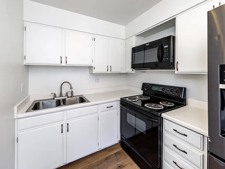 1176 Magnolia St #1176 — Photo 11