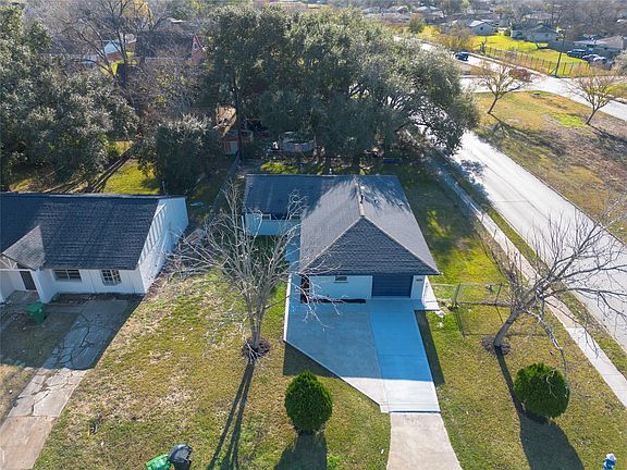 4th image of 5502 Elm Tree Dr