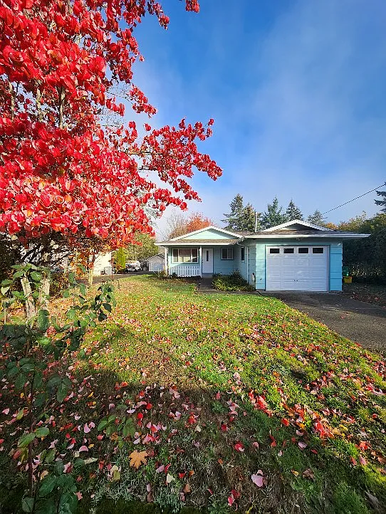3 bed, 992 sqft, $2,653 — Photo 1