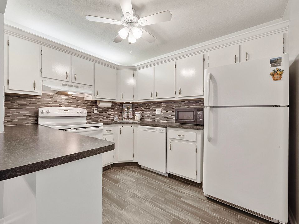 1st image of 5861 La Paseos Drive #D-2