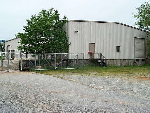 3rd image of 876 Davis Dr SE