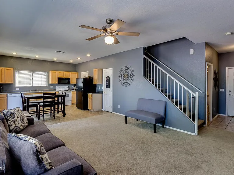 620 E Banelli Pl — Photo 16