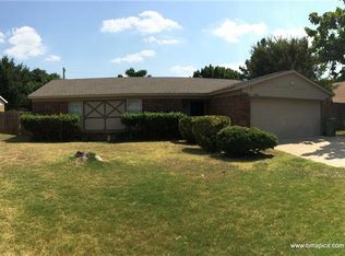 5908 Dangerfield Ct, Arlington, TX 76017
