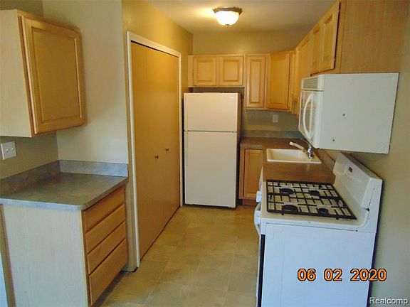 2nd image of 41168 N Woodbury Green Dr