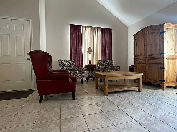 4th image of 2414 CROWN HOLW