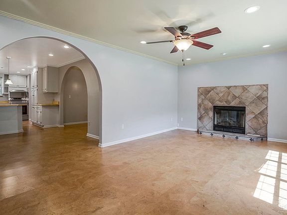 3rd image of 4533 Bancroft Dr