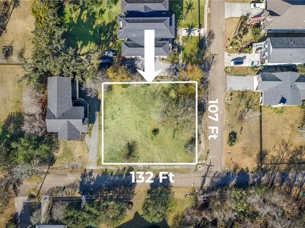 138 Foy St, Mandeville, LA 70448